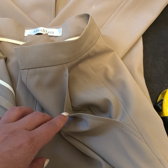 Brand new. Never been used. MaxMara Beautiful suits for Women for all occasions - Picture 14 of 16